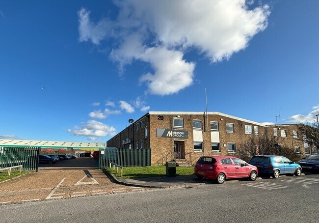 Plus de détails pour 18-20 Bilton Way, Luton - Industriel à louer
