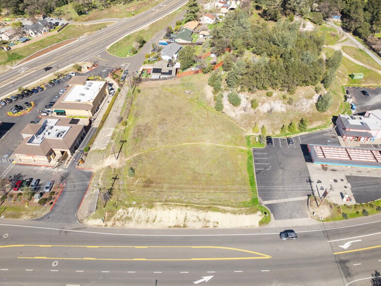 633 Pleasant Valley Rd, Placerville, CA à vendre - Photo du bâtiment - Image 2 de 7