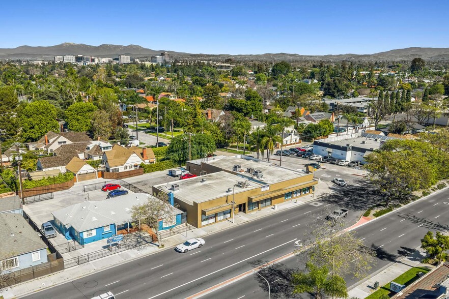 701-707 W 17th St, Santa Ana, CA for sale - Primary Photo - Image 1 of 3