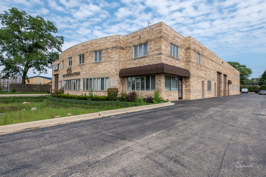 1015 S Route 83, Elmhurst, IL à louer - Photo du bâtiment - Image 2 de 11