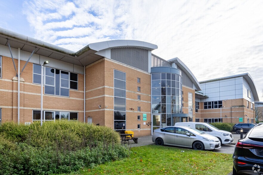 Herald Way, Castle Donington for lease - Building Photo - Image 2 of 14