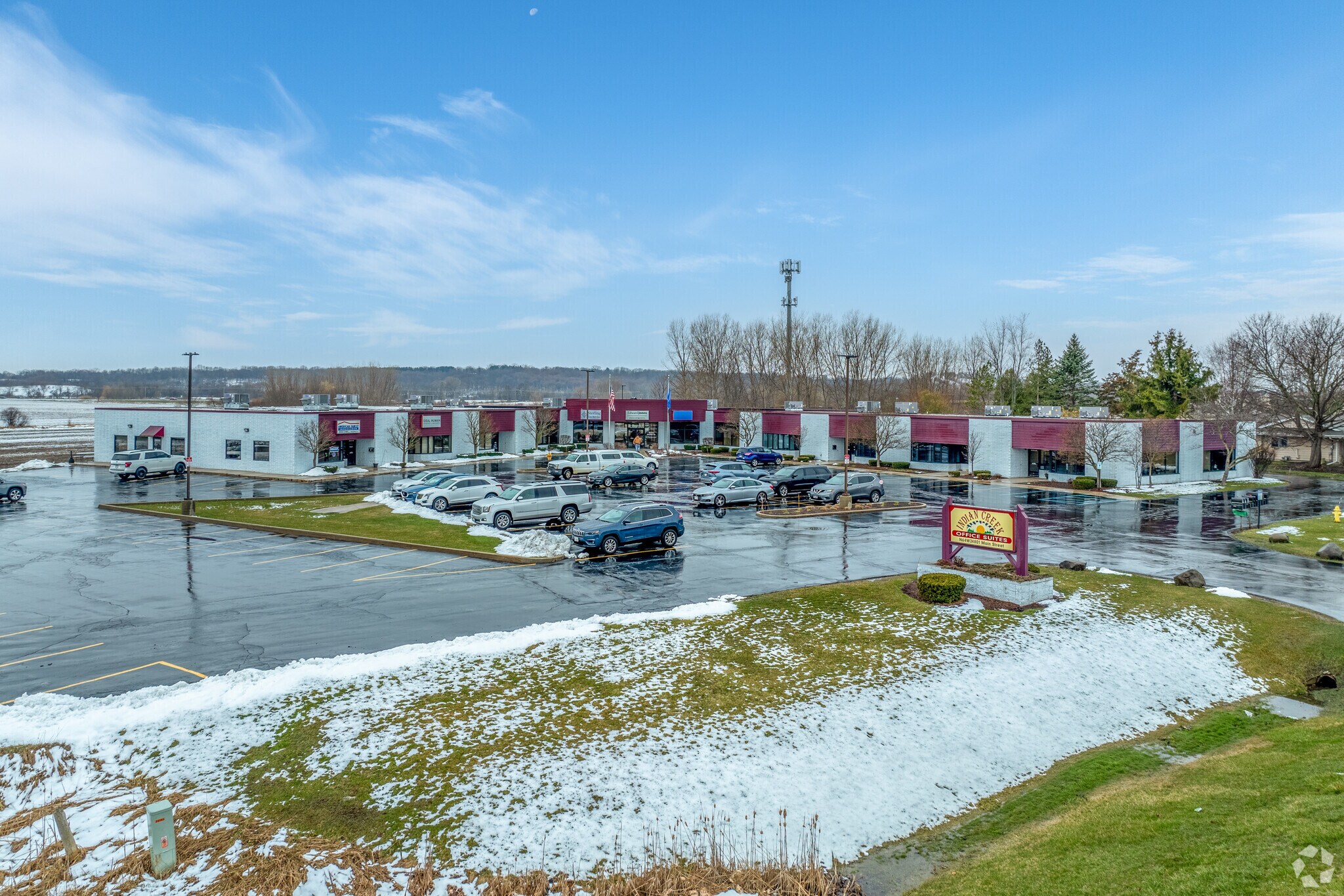 N64 W24801 Main St, Sussex, WI à vendre Photo principale- Image 1 de 7