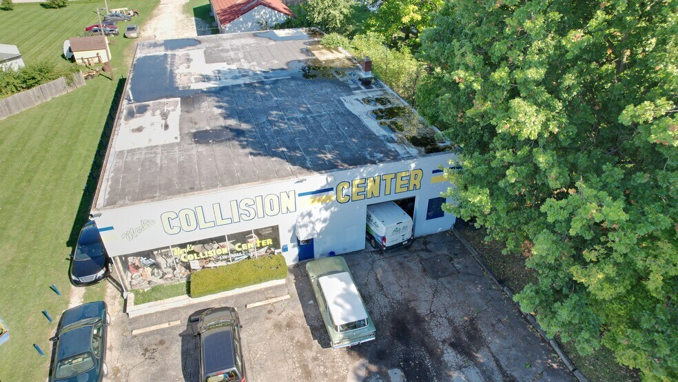 7086 Southeastern Ave, Indianapolis, IN à vendre - Photo du bâtiment - Image 3 de 41