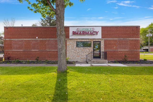 27241 Southfield Rd, Southfield, MI for lease - Building Photo - Image 2 of 25