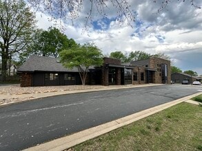 1200 E Woodhurst Dr, Springfield, MO for lease Building Photo- Image 2 of 14