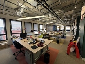 7 Avenue Du 8 Mai 1945, Guyancourt for lease Interior Photo- Image 1 of 9