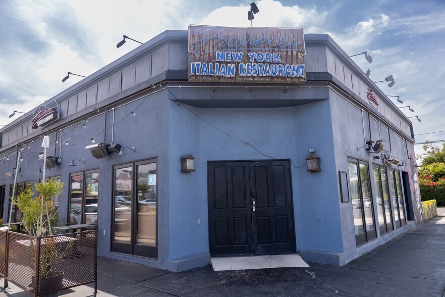 7224-7228 Melrose Ave, Los Angeles, CA à louer - Photo du bâtiment - Image 1 de 24