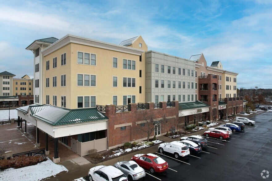 400 Park Point Dr, Rochester, NY à louer - Photo principale - Image 1 de 4