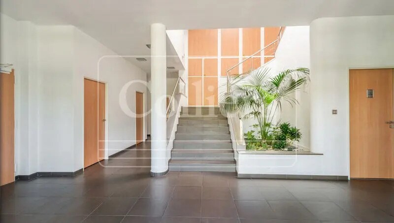 Bureau dans Toulouse à louer - Hall d’entrée - Image 3 de 4