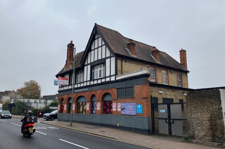 97 Farwig Ln, Bromley for lease - Building Photo - Image 3 of 3