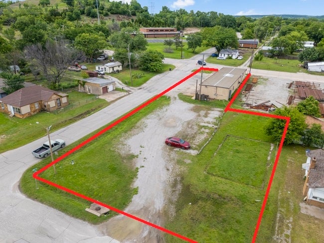 1745 W Hensley Blvd, Bartlesville, OK for lease - Building Photo - Image 2 of 10