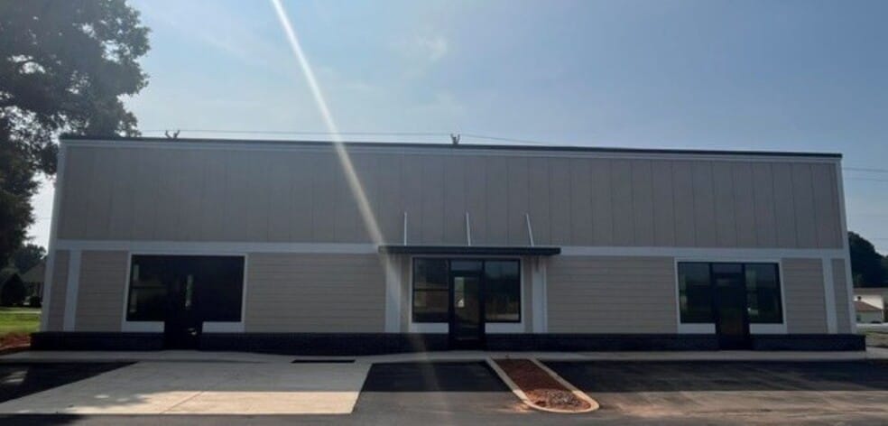 1605 N NC 16 Hwy, Conover, NC for sale - Building Photo - Image 2 of 8