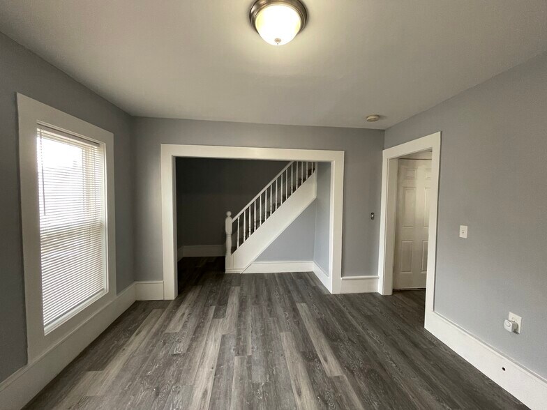 412 Manchester St, Manchester, NH à vendre - Photo du bâtiment - Image 3 de 16
