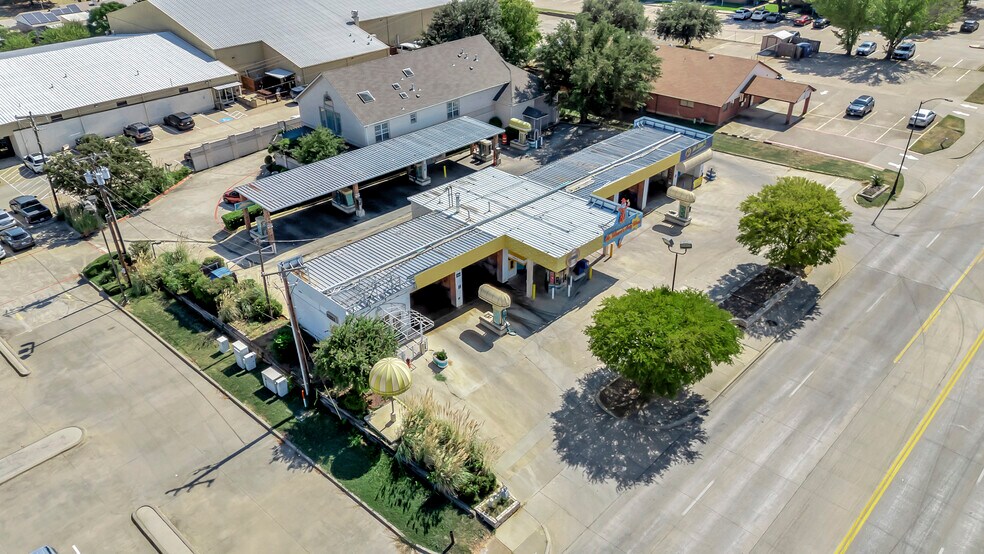 504 N Euless Main St, Euless, TX à vendre - Photo du bâtiment - Image 3 de 87