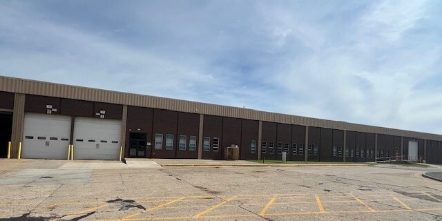2929 32nd St SE, Kentwood, MI for lease Building Photo- Image 1 of 27