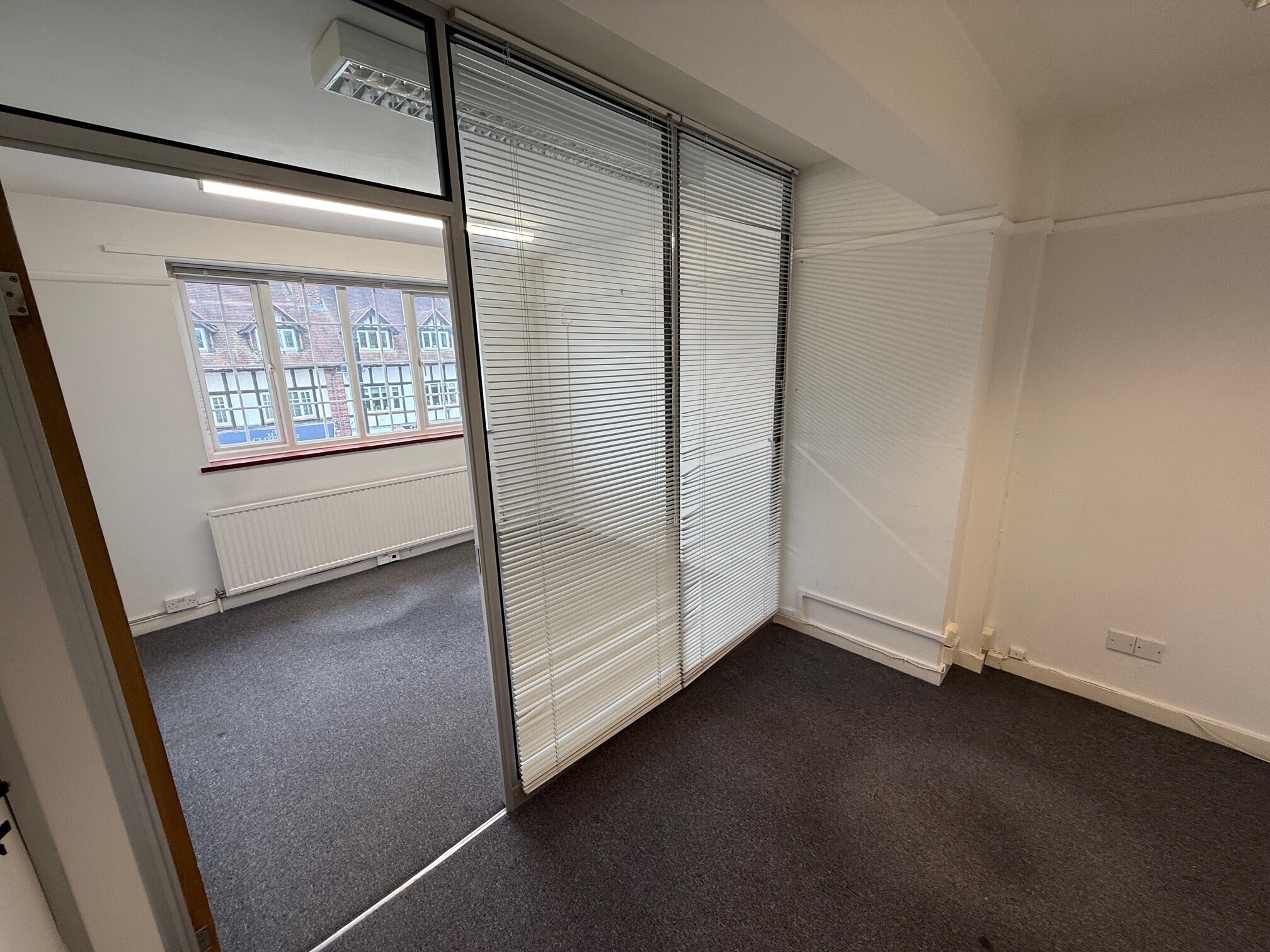 22 Hill Av, Amersham for lease Building Photo- Image 1 of 3