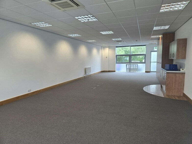 4400 Parkway, Fareham à vendre - Photo du bâtiment - Image 2 de 16