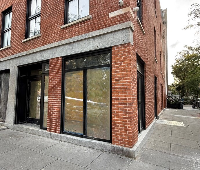 148 Ninth Ave, New York, NY for lease - Building Photo - Image 2 of 5