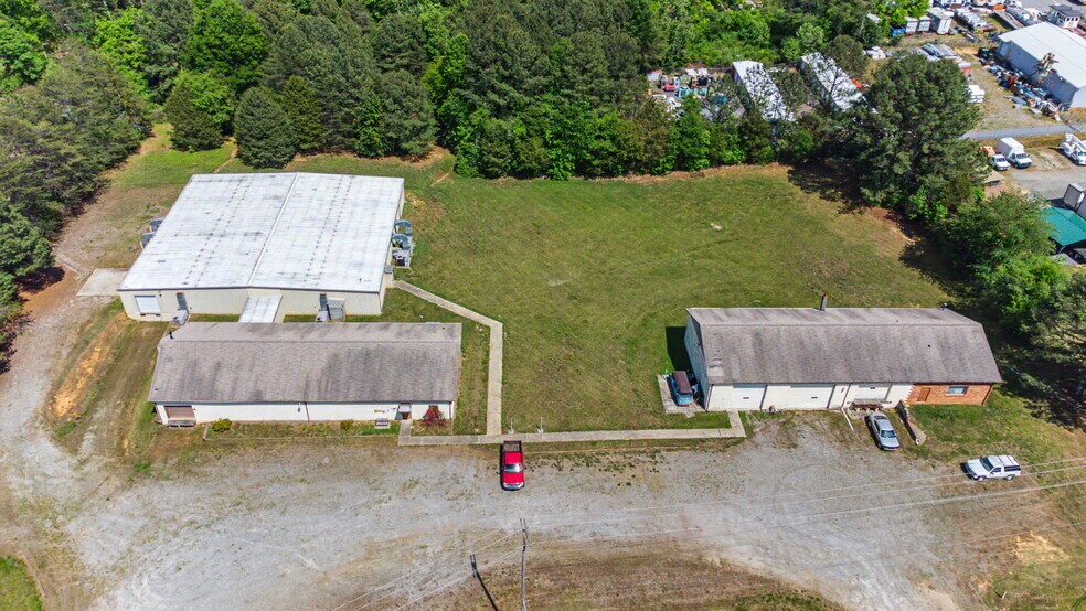 4312 Providence Mill Rd, Maiden, NC à vendre - Photo du bâtiment - Image 3 de 56