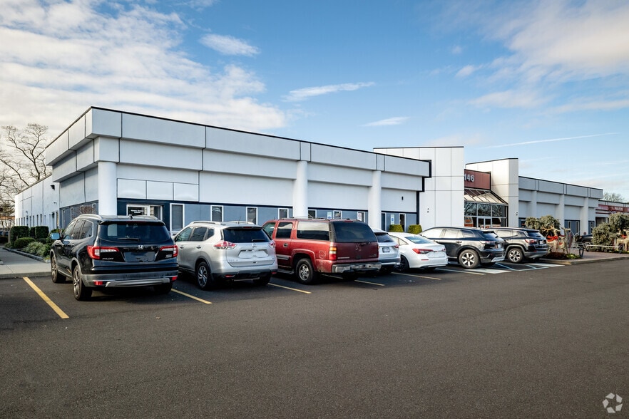146 Manetto Hill Rd, Plainview, NY for lease - Primary Photo - Image 1 of 6