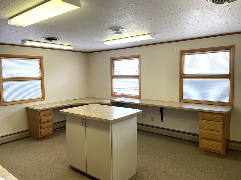 201 N Ludlow St, Phillipsburg, OH for sale - Interior Photo - Image 2 of 6