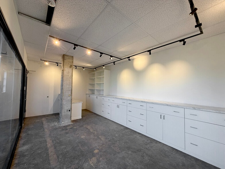 2949 Federal Blvd, Denver, CO for lease - Building Photo - Image 3 of 12