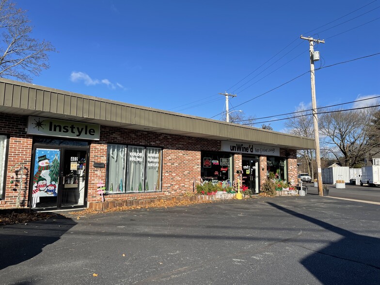 400 Providence St, West Warwick, RI for sale - Building Photo - Image 1 of 1