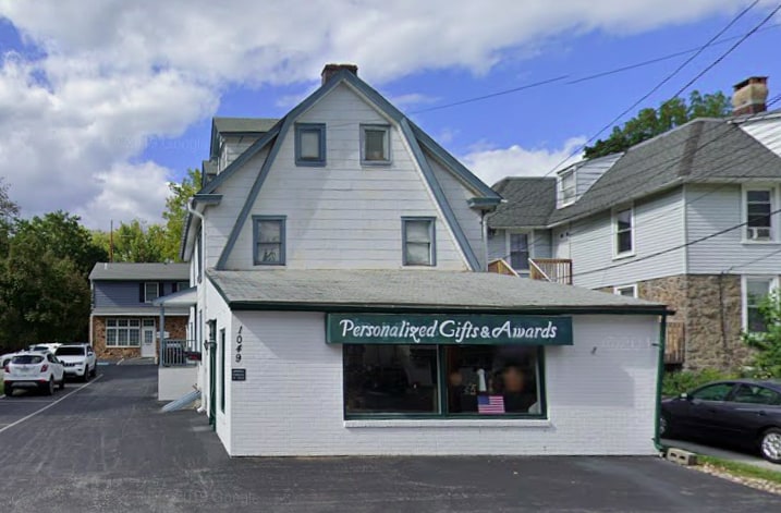 1049 Lancaster Ave, Berwyn, PA for lease - Building Photo - Image 2 of 5