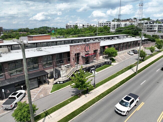 More details for 3814 Charlotte Ave, Nashville, TN - Retail for Lease