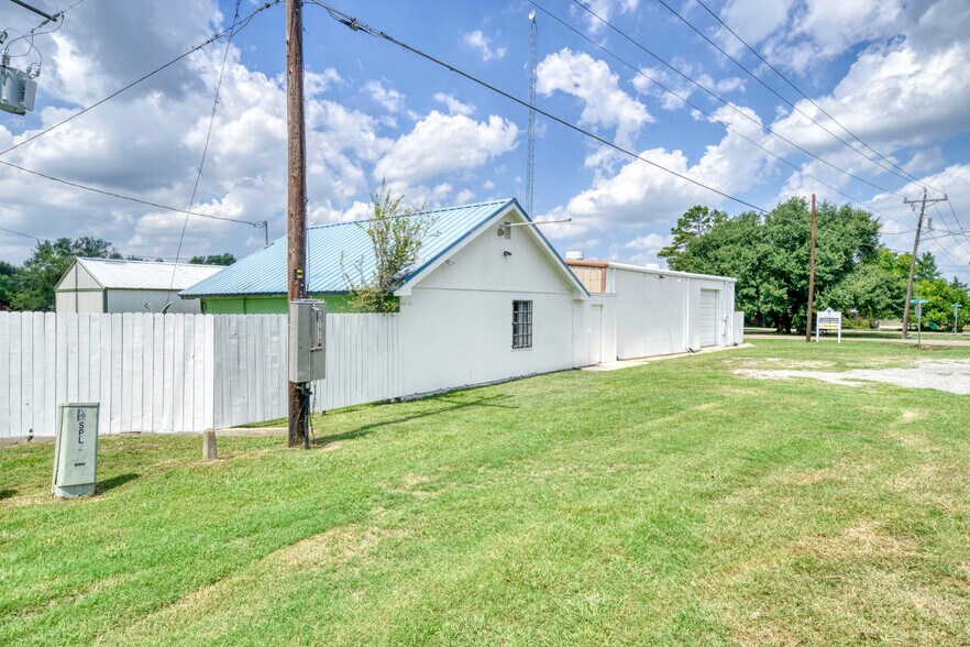212 S Tammye Ln, Madisonville, TX à vendre - Photo du bâtiment - Image 3 de 28