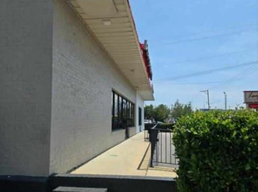 532 N Mcpherson Church Rd, Fayetteville, NC for sale - Building Photo - Image 2 of 9