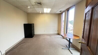 155 Maple St, Springfield, MA for lease Building Photo- Image 2 of 3