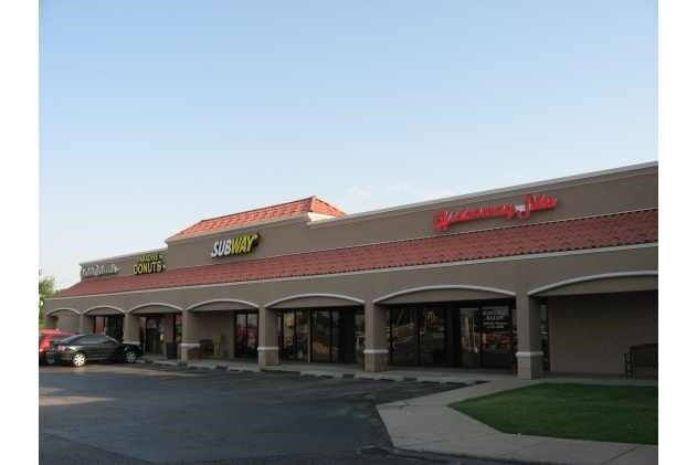 915-1009 N Elm Pl, Broken Arrow, OK à louer - Photo du bâtiment - Image 3 de 7