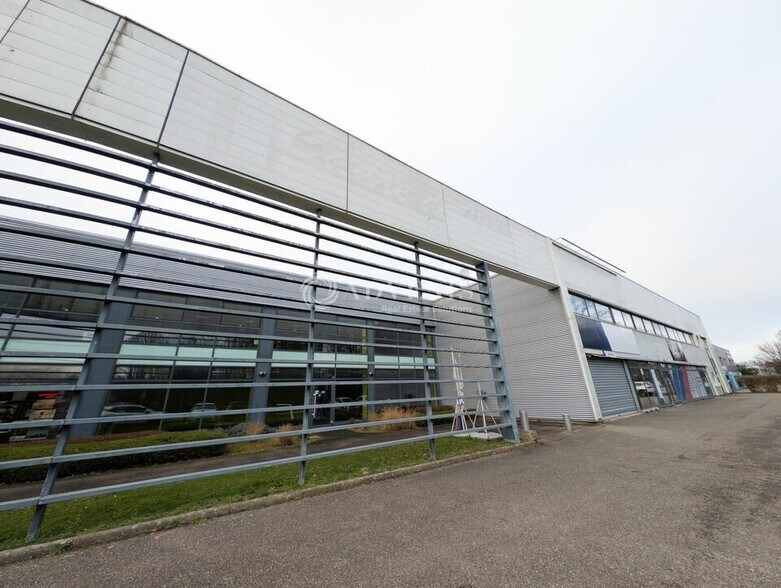 Office in Ostwald for lease - Building Photo - Image 2 of 12