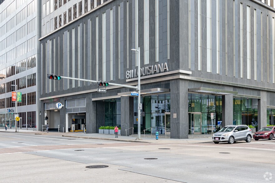811 Louisiana St, Houston, TX à louer - Photo du bâtiment - Image 2 de 26