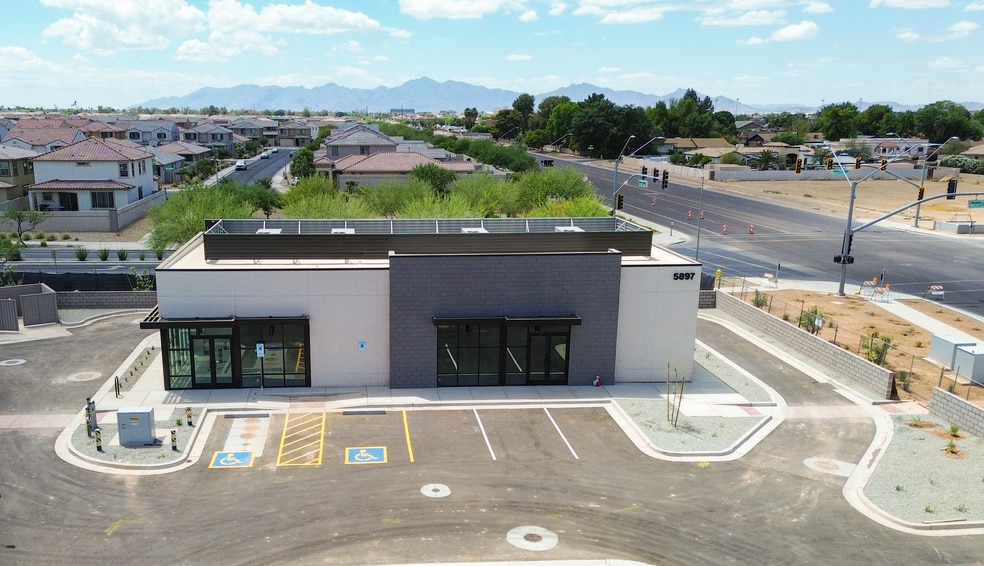 5897 91st Ave, Glendale, AZ à vendre - Photo du bâtiment - Image 3 de 4