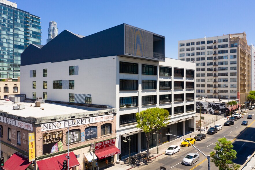 755 S Los Angeles St, Los Angeles, CA à vendre - Photo du bâtiment - Image 2 de 35
