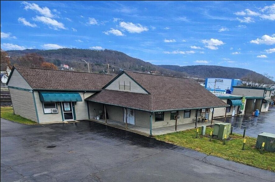 24 Park Dr, Hornell, NY à vendre - Photo du bâtiment - Image 3 de 3
