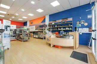 Plus de détails pour Commerce de détail à vendre