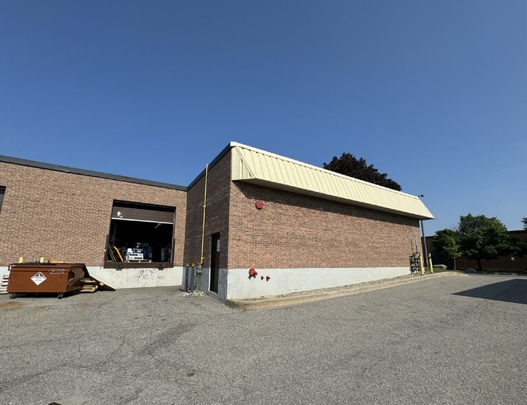 190-206 Wildcat Rd, Toronto, ON for lease - Construction Photo - Image 2 of 2