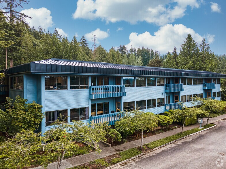 1050 NE Hostmark St, Poulsbo, WA à louer - Photo du bâtiment - Image 3 de 3