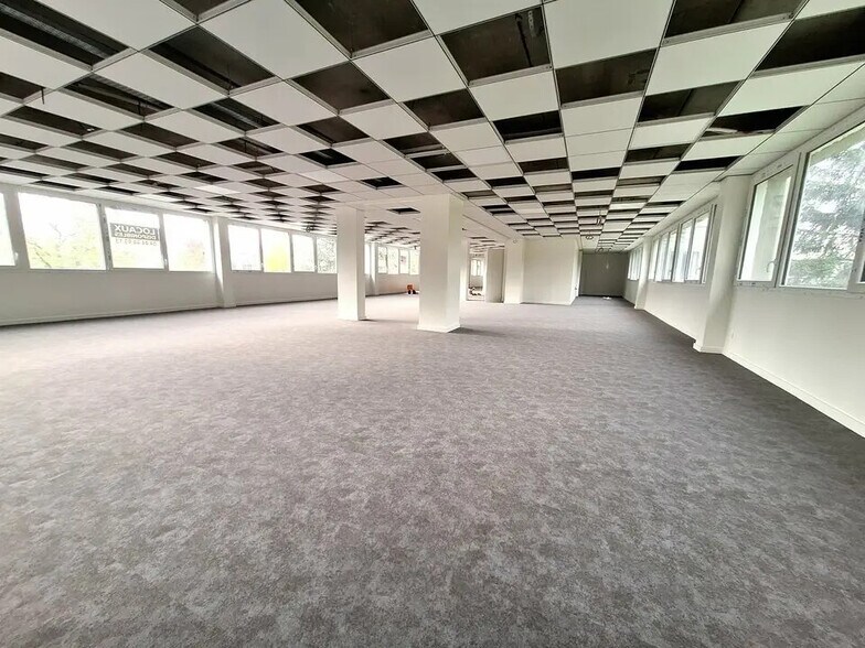 Office in Clermont-Ferrand for lease - Interior Photo - Image 3 of 4