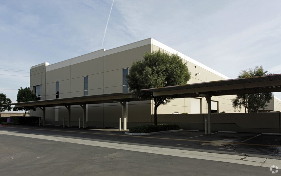 15278 El Prado Rd, Chino, CA for lease - Building Photo - Image 2 of 9