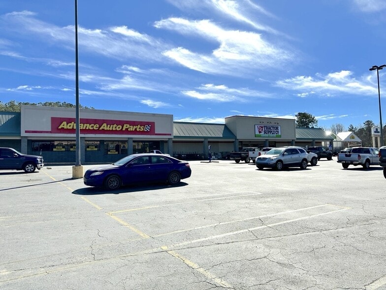 1129 Ogeechee rd, Savannah, GA for lease - Building Photo - Image 3 of 9