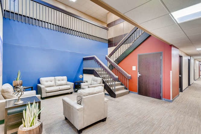 9950 W 80th Ave, Arvada, CO à louer - Photo intérieure - Image 2 de 17