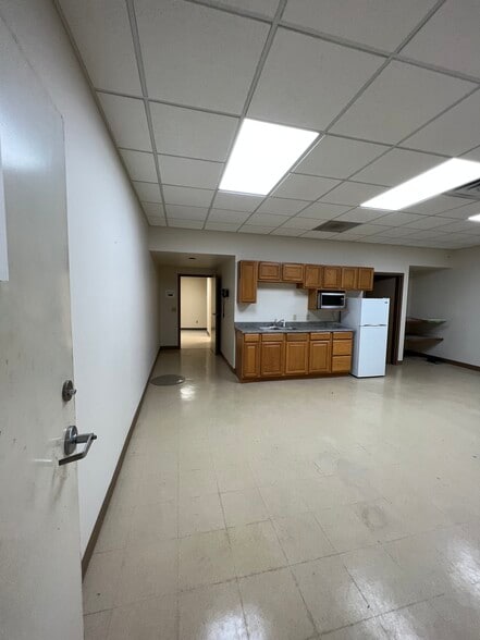 1429 Dubois St, Fort Wayne, IN à louer - Photo du bâtiment - Image 3 de 4
