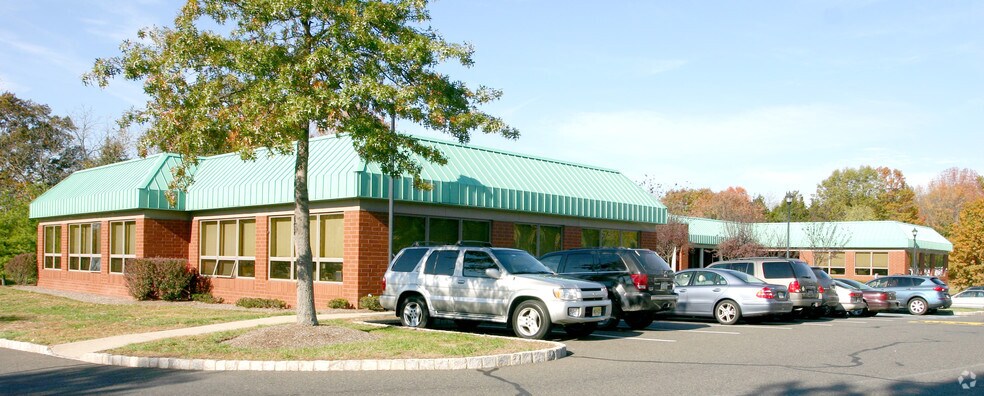 2345 Lamington Rd, Bedminster, NJ à vendre - Photo du bâtiment - Image 2 de 26