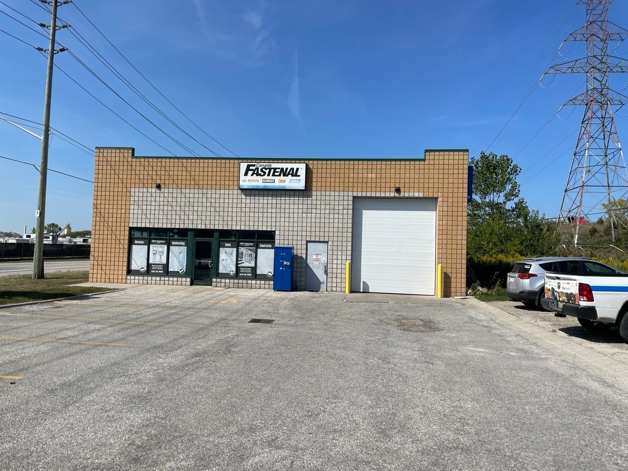 5850 Rhodes Dr, Windsor, ON for lease Primary Photo- Image 1 of 5