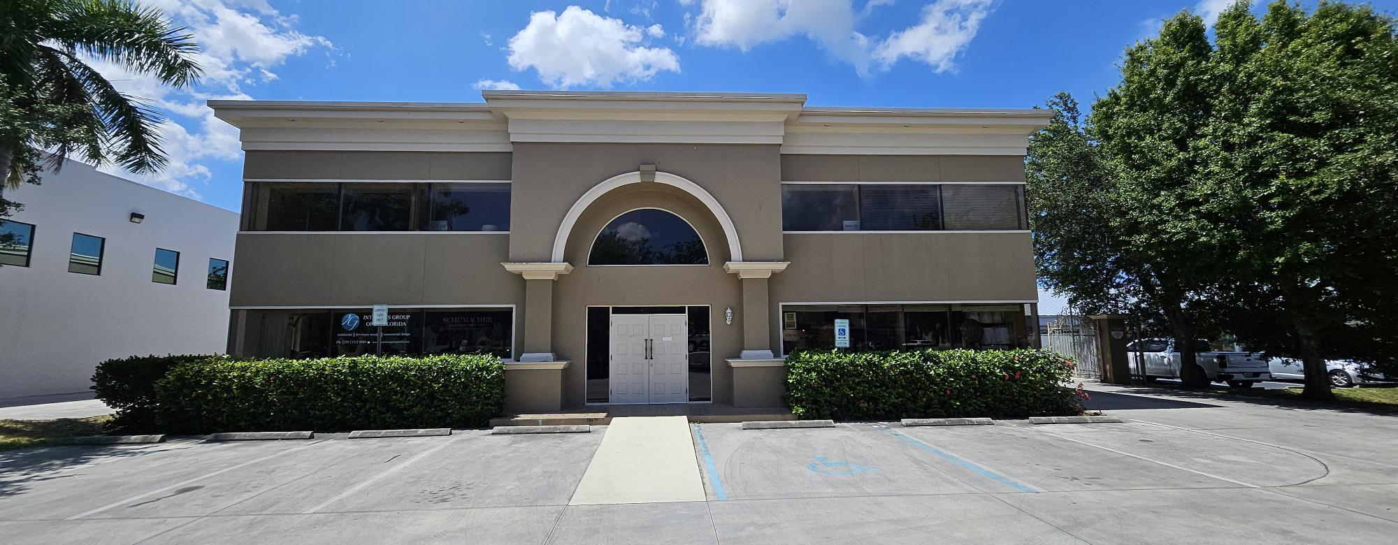 1854 Trade Center Way, Naples, FL à vendre Photo du bâtiment- Image 1 de 1