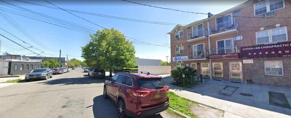 215th Street, Bayside, NY for sale - Building Photo - Image 3 of 20